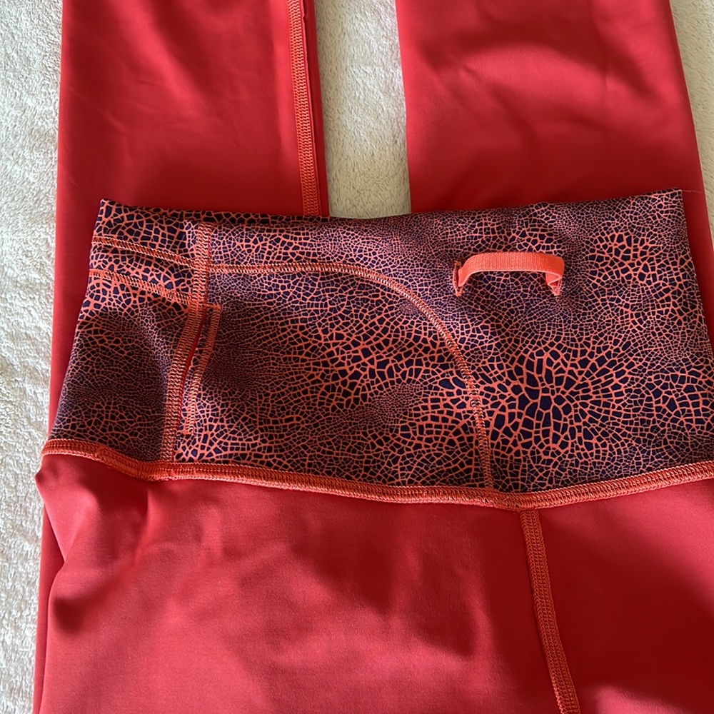 Lululemon new withdrawal TAG - Picture 4 of 5